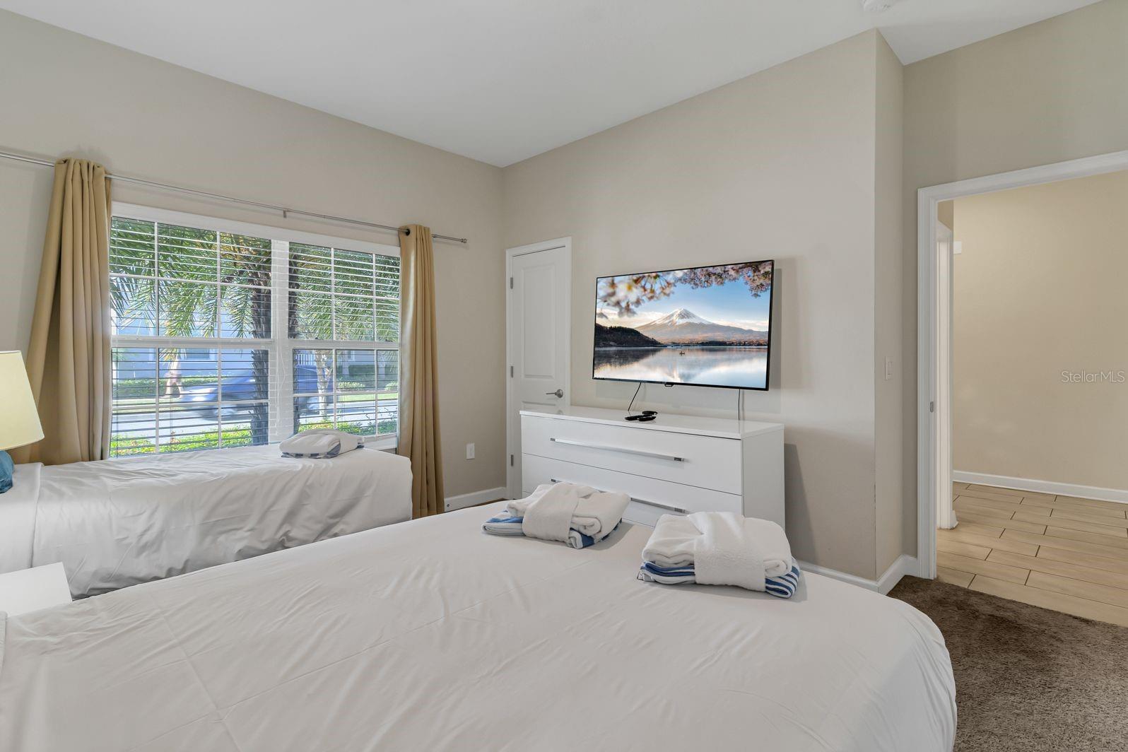 4914 Windermere Avenue — photo 5 of 46